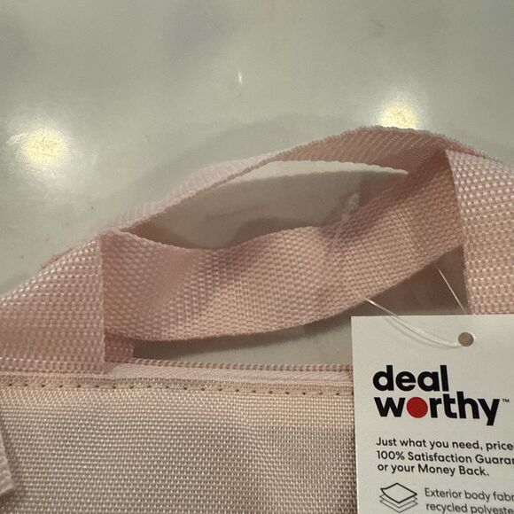 DEAL WORTHY Blush Insulated Lunch Bag NWT - Picture 3 of 5
